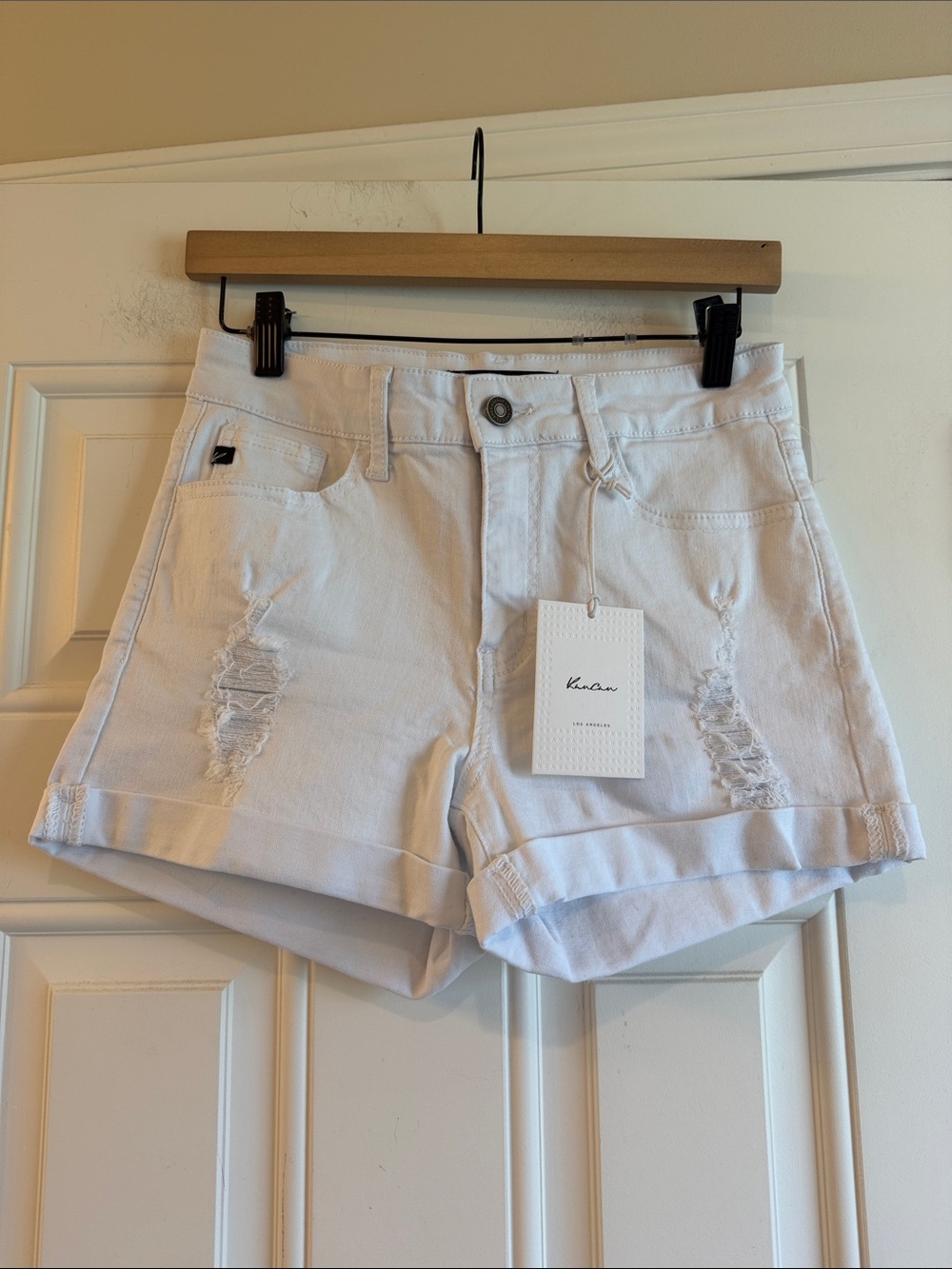 NWT KanCan White Distressed Roll Cuff Jean Shorts 7/27